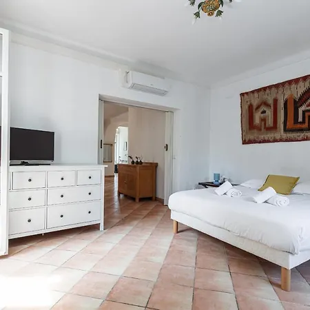 Large 2 Bdr Downtown - Ac & Terrace Νίκαια